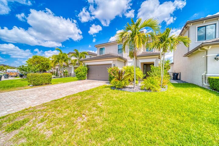 Property Photo:  6114 Yerba Buena Ct  FL 33467 