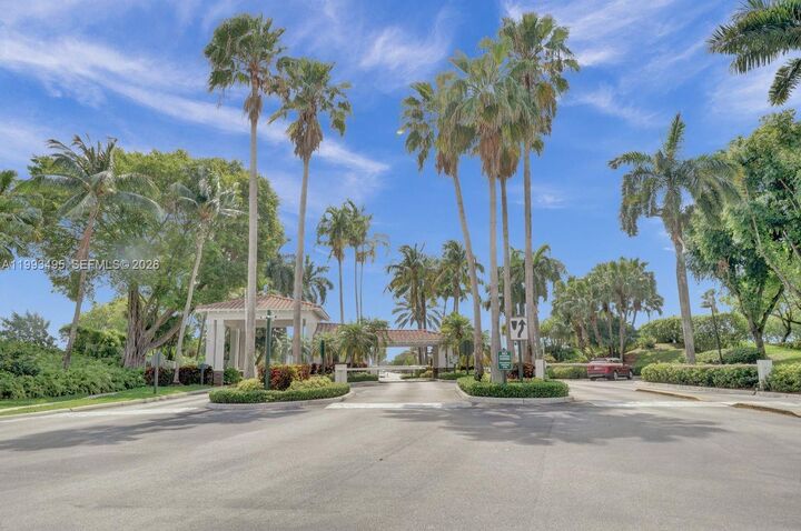 Property Photo:  10750 NW 66th St 203  FL 33178 