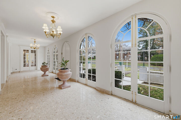 Property Photo:  11 Sycamore Road  CT 06117 