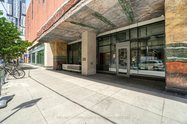 Property Photo:  21 Widmer Street 3101  ON M5V 2E8 