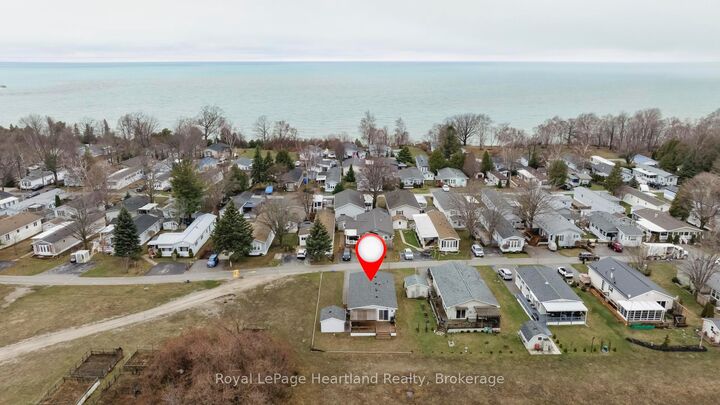 Property Photo: 52 Algonquin Lane ON N7A 3Y2