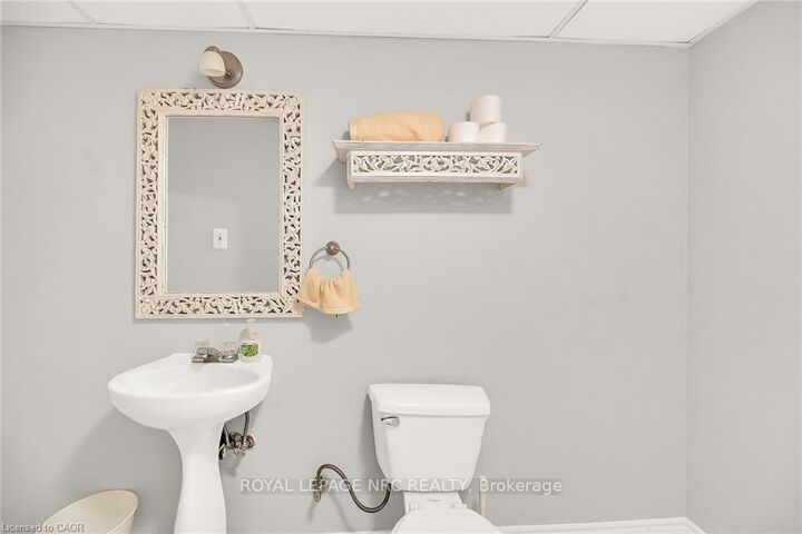 Property Photo: 40 Braemar Avenue 30 ON N3W 2N1