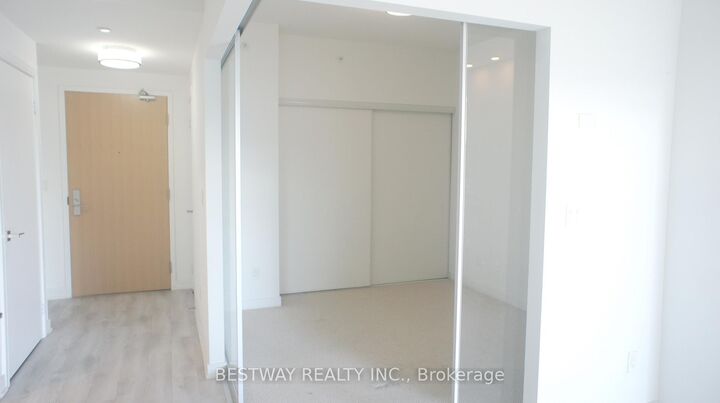 621 Sheppard Avenue E 355 — photo 1