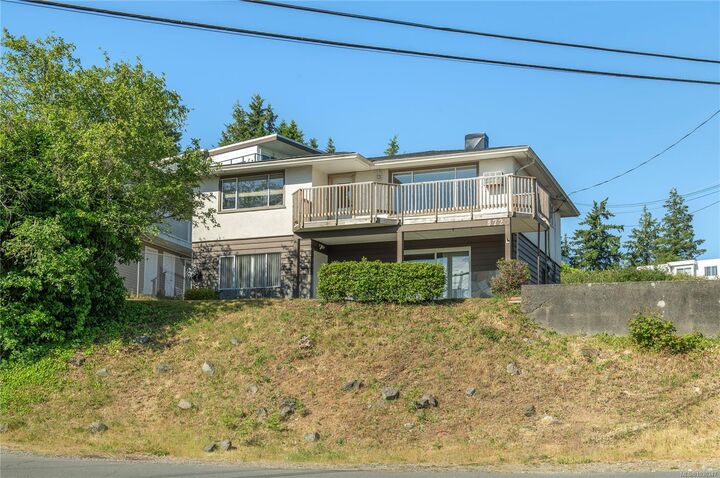 872 Birch St — photo 1