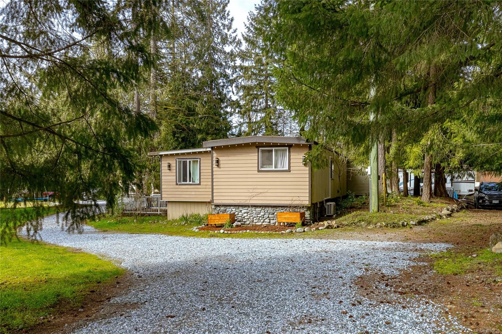Property Photo: 1383 Carlton Dr BC V8H 0B7