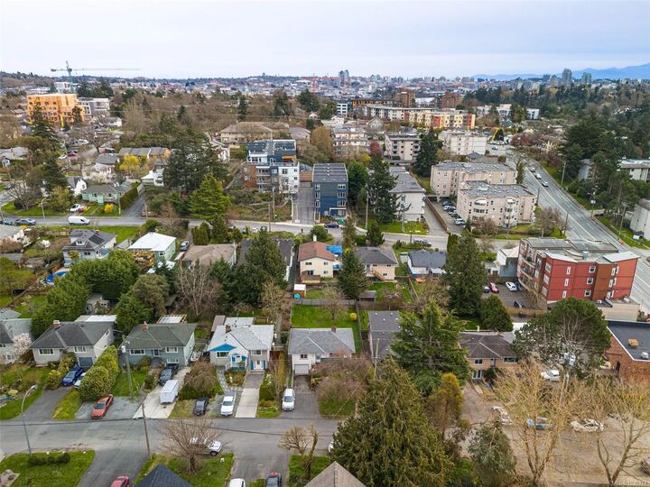 Photo de la propriété: 2935 Wascana St BC V9A 1V6