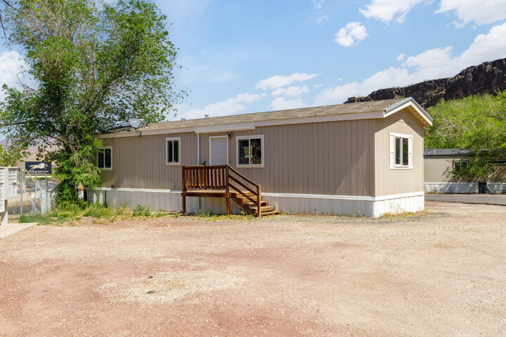 Property Photo:  590 N State St #1  UT 84737 