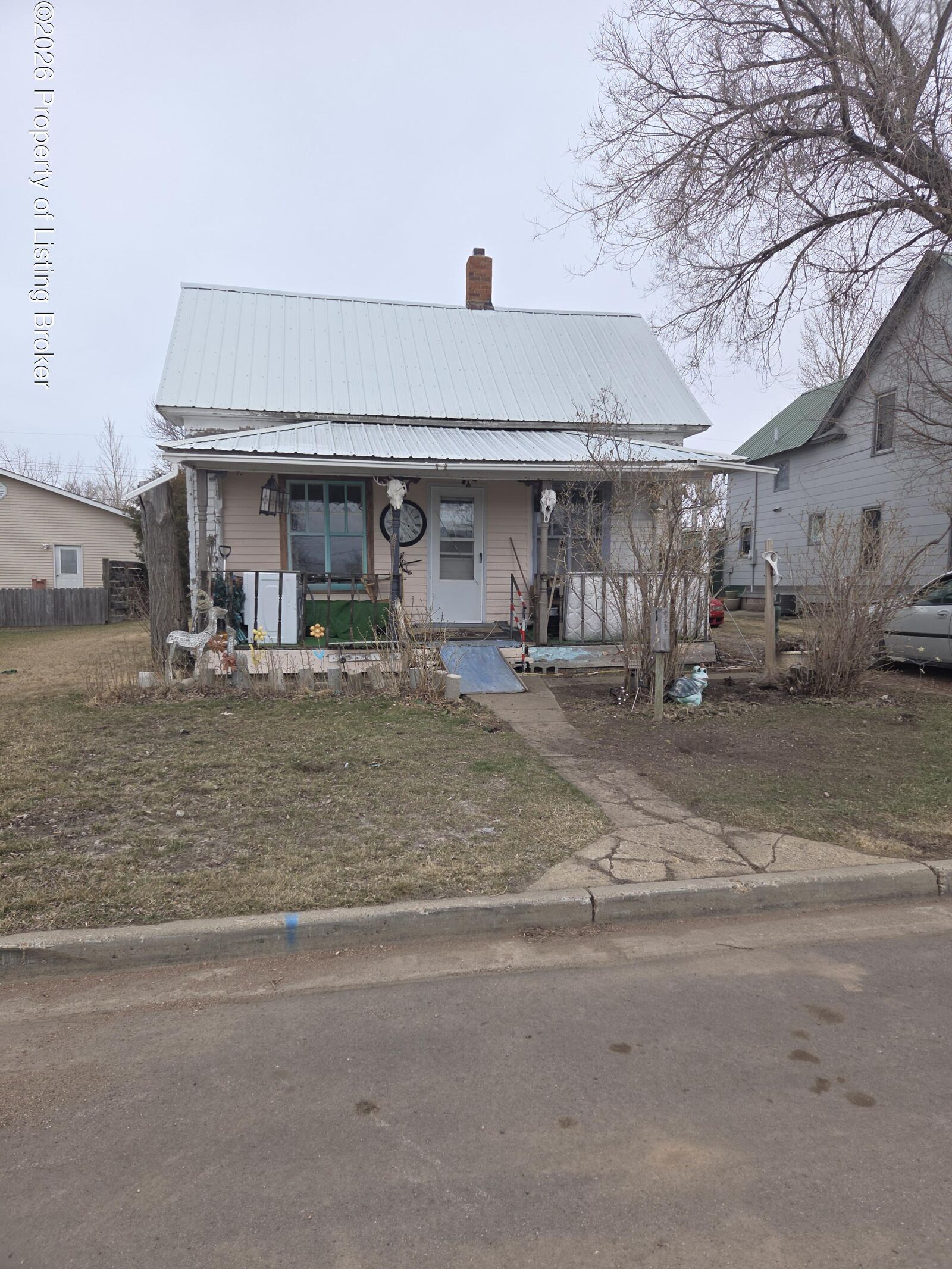 Property Photo: 112 4th Street ND 58631