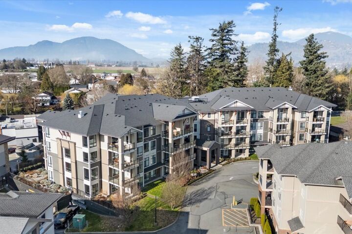 Property Photo:  45761 Stevenson Road 102  BC V2R 0Y7 