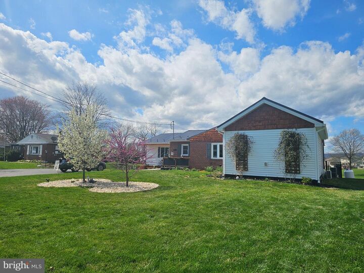 Property Photo:  751 Warm Spring Road  PA 17202 