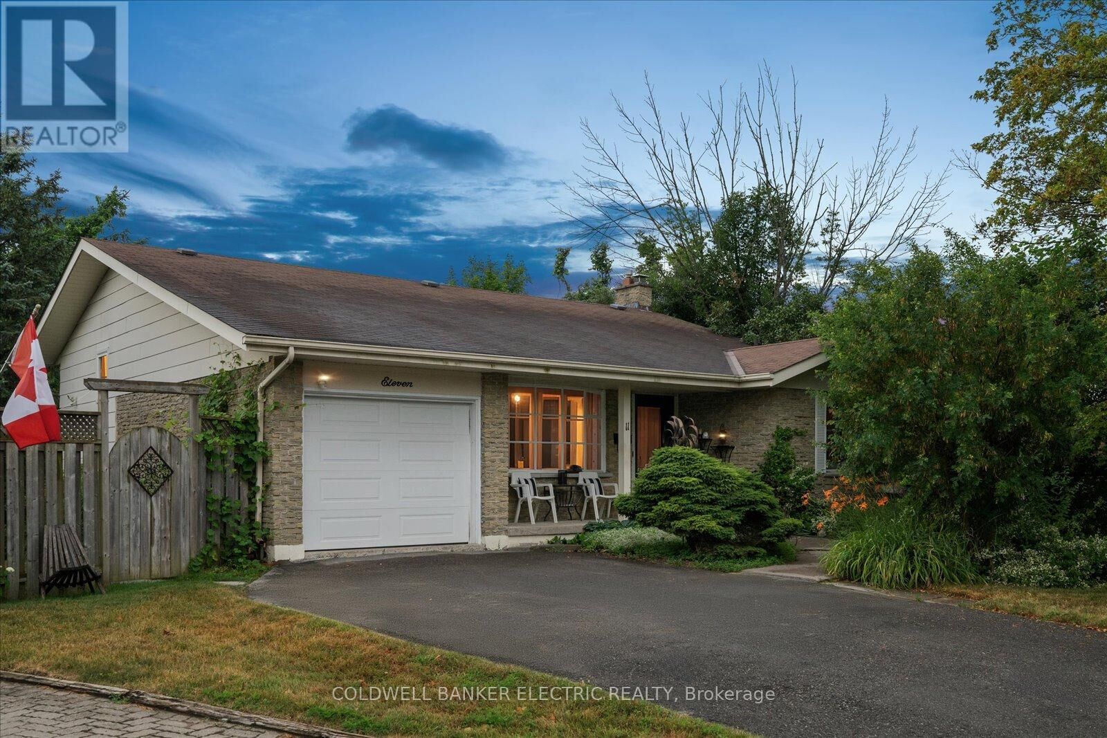 Property Photo:  11 Bayleaf Court  ON K9K 1A2 