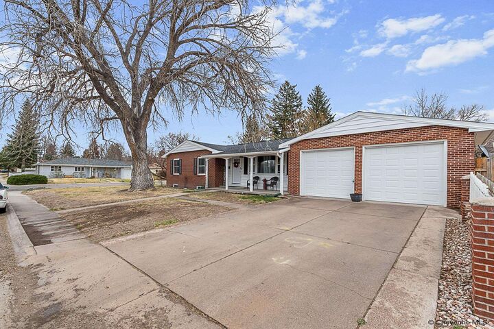 Property Photo: 5317 Syracuse Rd WY 82009