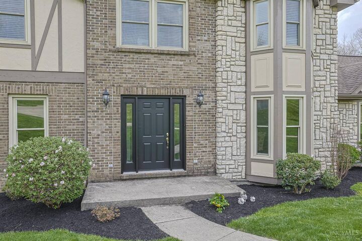 Property Photo: 1236 Hickorylake Drive OH 45233