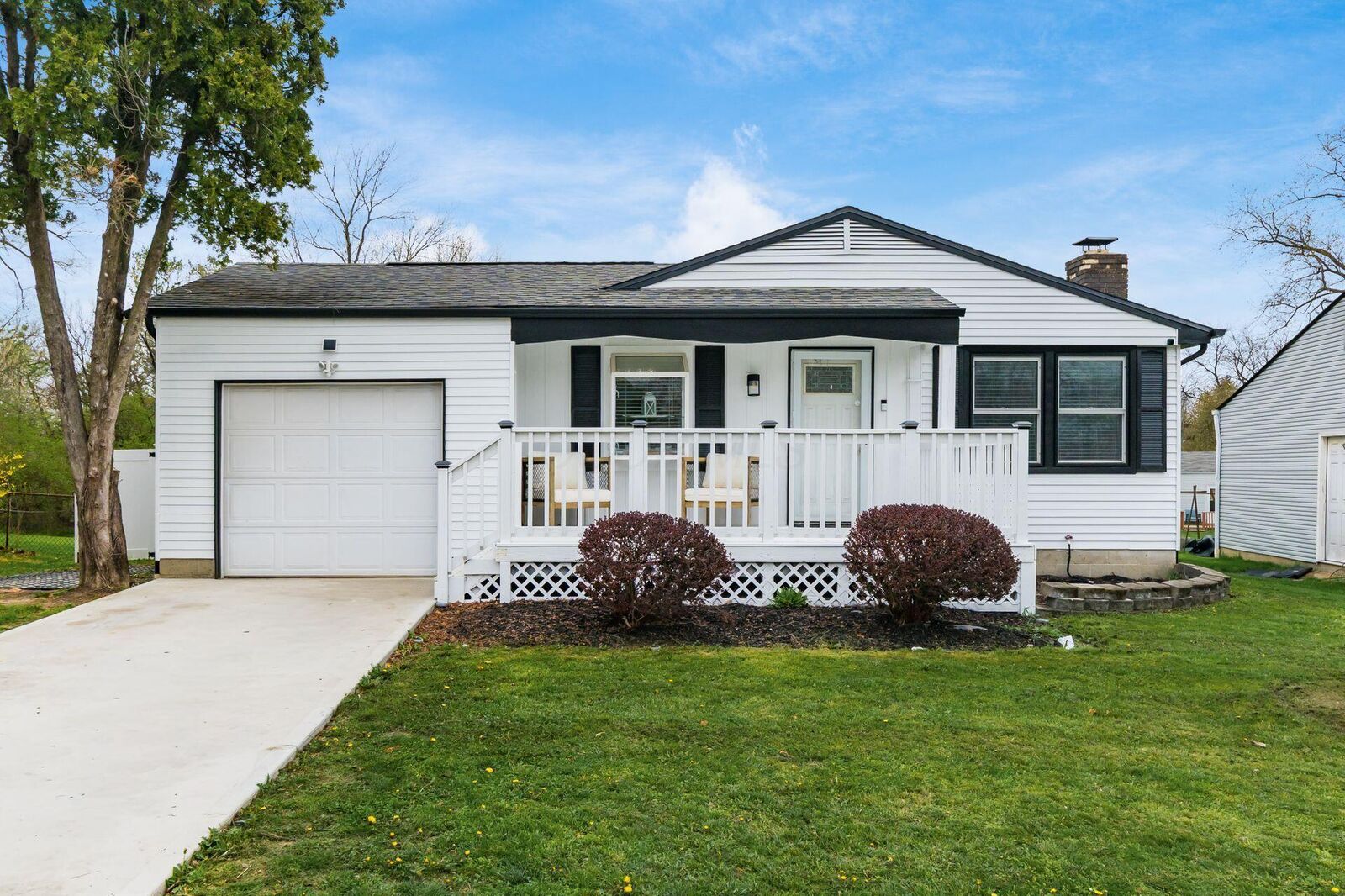 Property Photo:  2562 Red Rock Boulevard  OH 43123 