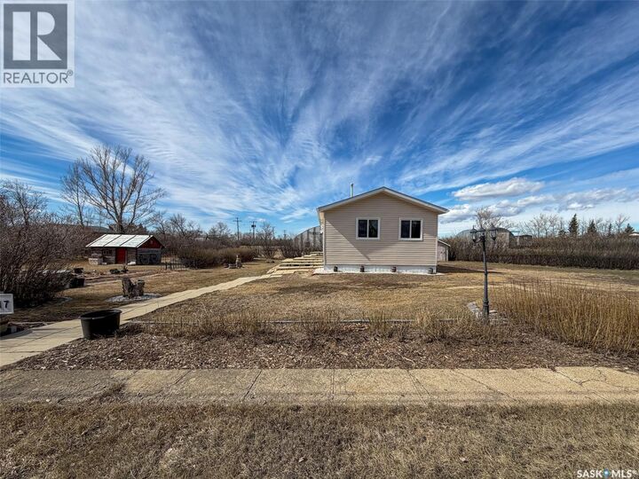 Property Photo: 213 - 217 2nd Street W SK S0N 0N0