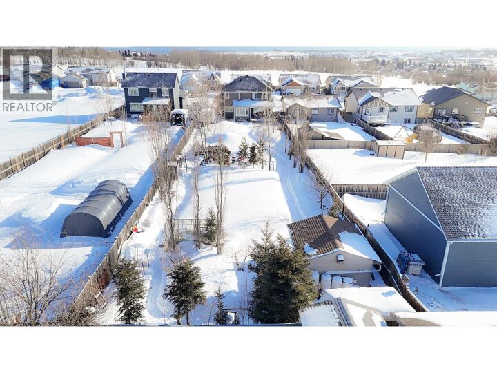 Photo de la propriété:  8912 96A Avenue  BC V1J 5E1 