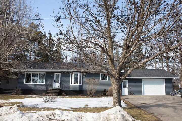 Property Photo:  219 3rd Avenue West  MB R0K 2C0 