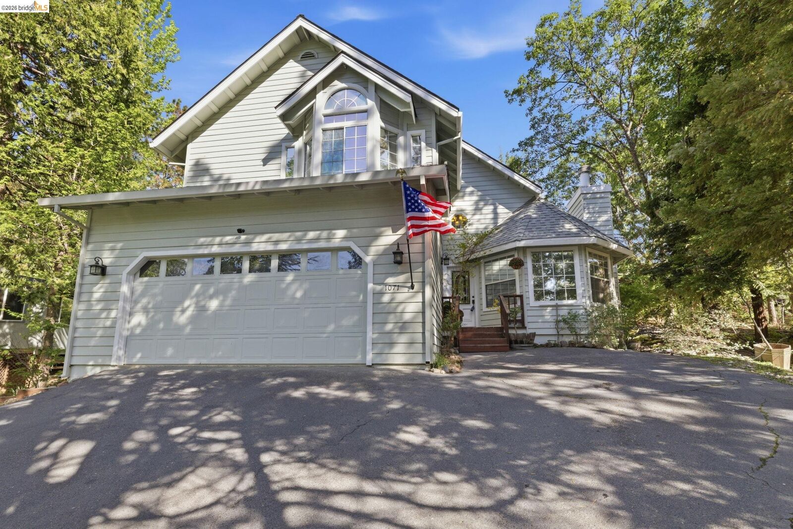 Property Photo:  1071 Dogwood Dr  CA 95247 