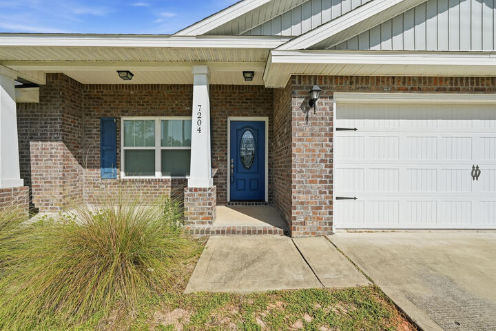 Property Photo: 7204 Gordon Evans Road FL 32566