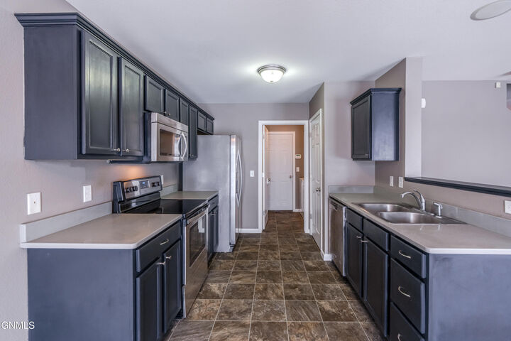 Property Photo: 2616 Douglas Place SE ND 58554