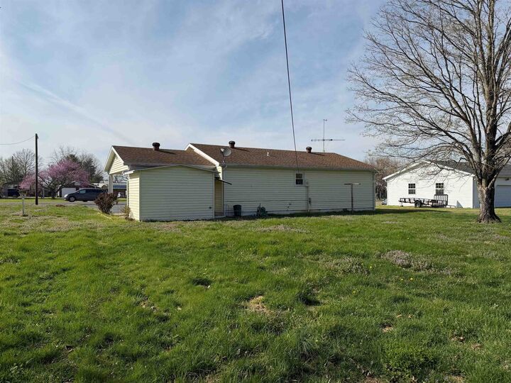 Property Photo:  36 Poplar Street  KY 42459 