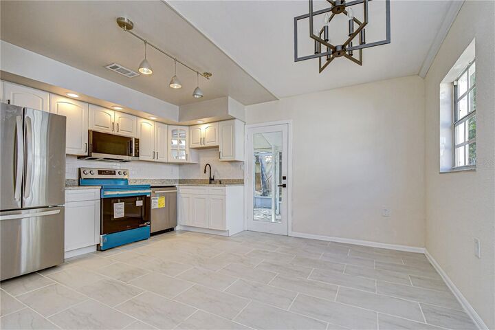 Property Photo: 4309 S Renellie Drive FL 33611