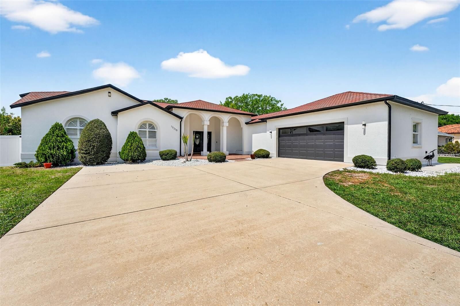 Property Photo:  15308 Otto Road  FL 33624 