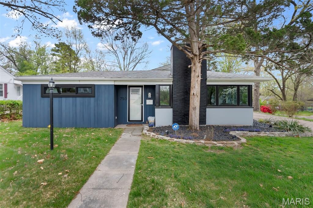 Property Photo:  750 Perry Avenue  MO 63701 