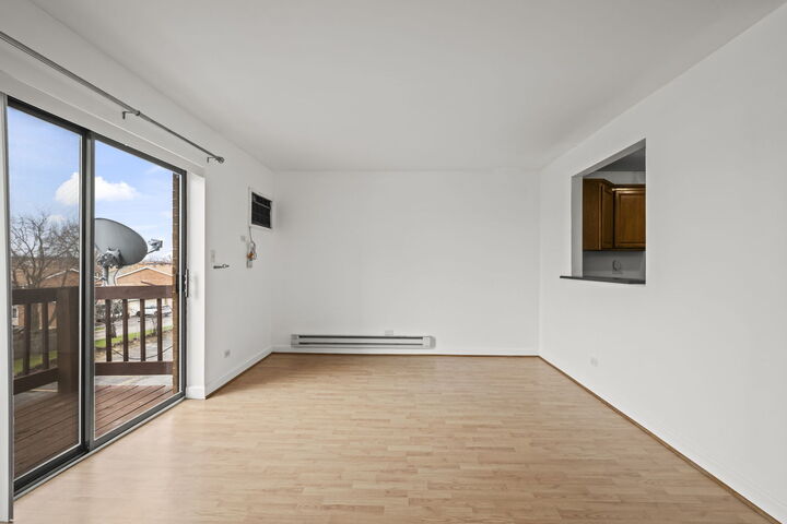 Property Photo: 1348 N Geneva Drive 3A IL 60074