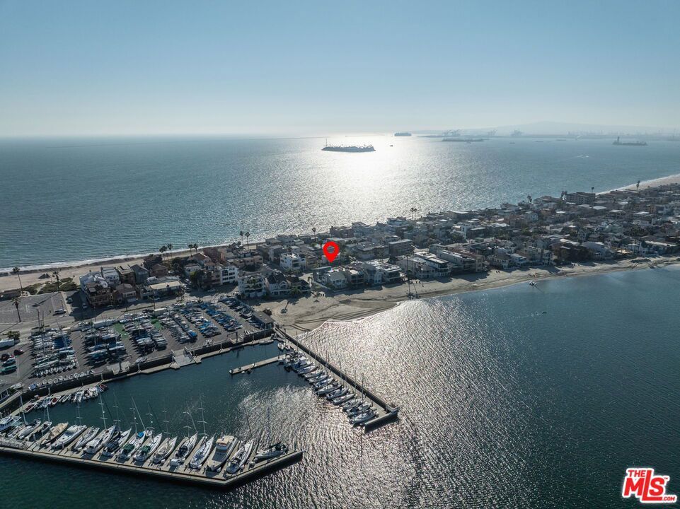 Property Photo:  6821 E Ocean Boulevard 1/2  CA 90803 