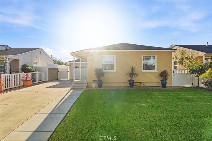 Property Photo:  4959 Premiere Avenue  CA 90712 