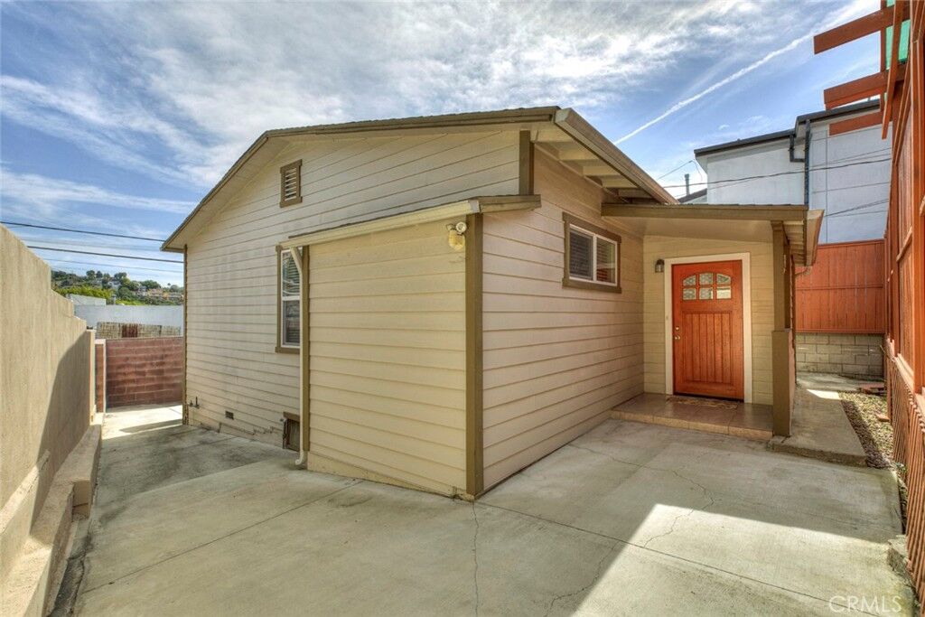 Property Photo: 4018 Somers CA 90065