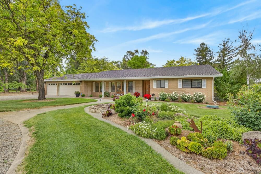 Property Photo:  35670 Yellowstone Avenue  CA 95616 