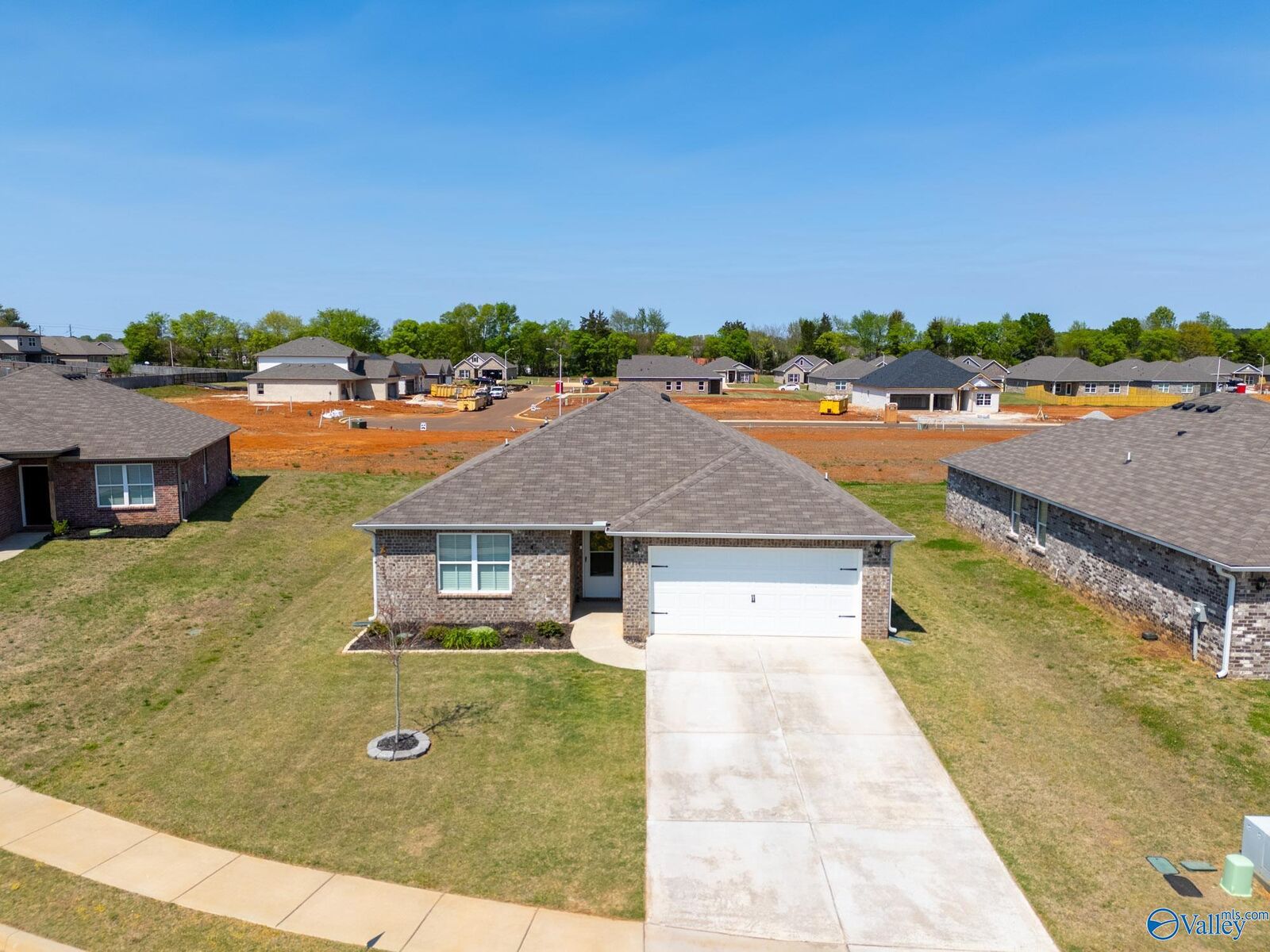 Property Photo: 114 Domingues Avenue AL 35759