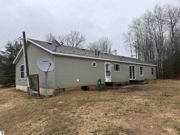 Property Photo:  8211 W Moorestown Road  MI 49663 