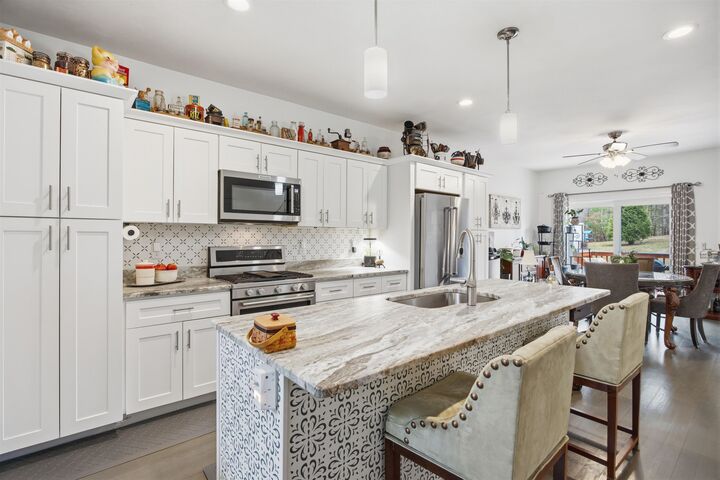 Property Photo:  93 Trail Haven Drive  NH 03053 