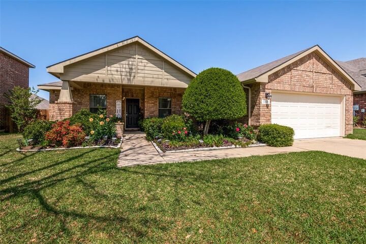 Property Photo:  1107 Inglewood Drive  TX 76063 