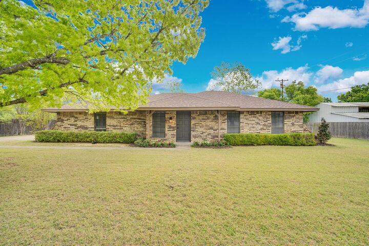 Photo de la propriété:  104 Prairie View Lane  TX 75154 