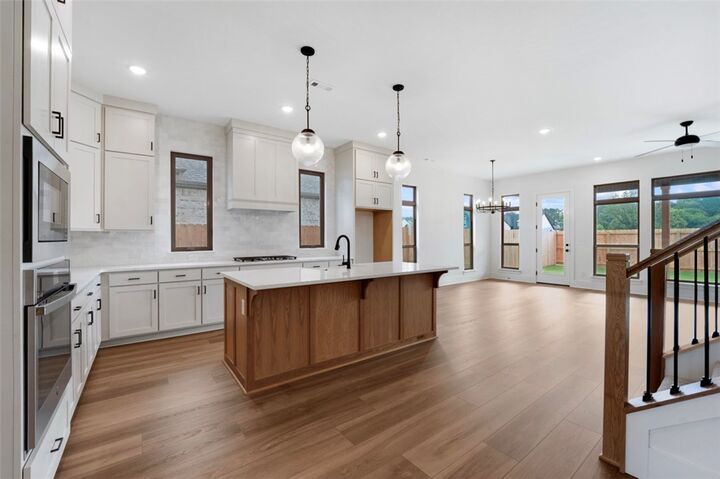 Property Photo:  3107 S 14th Place  AR 72758 