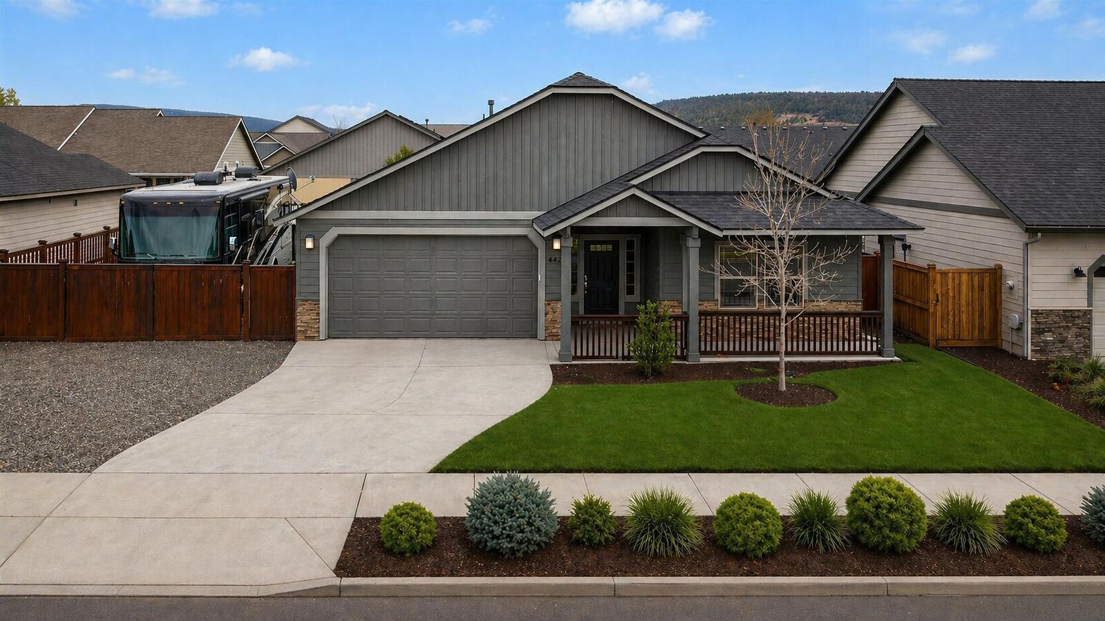 Property Photo:  442 SE Pioneer Drive  OR 97754 