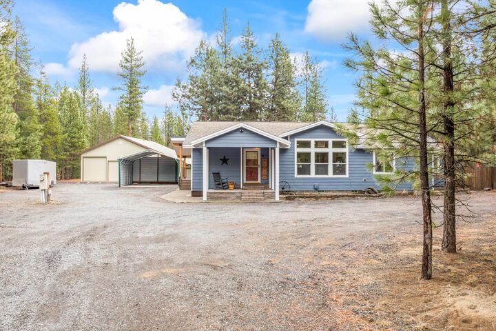 Property Photo: 15161 Ponderosa Loop OR 97739
