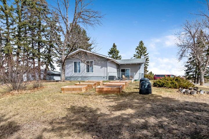 Property Photo:  120050 466 Avenue E  AB T1V 1N3 