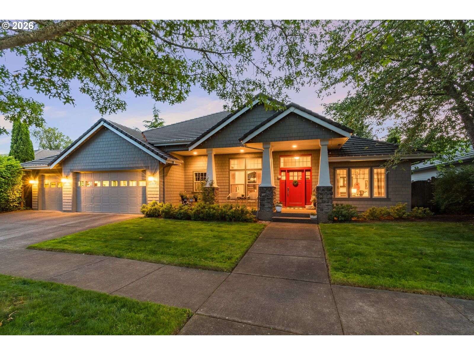 97408 Home for sale in Eugene: 2225 Avengale Dr, Eugene, OR 97408