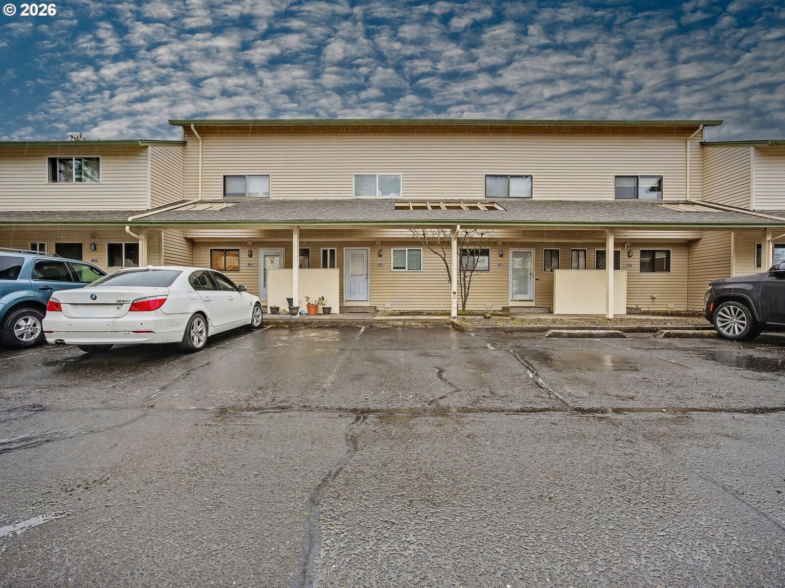 Property Photo:  445 N Hayden Bay Dr  OR 97217 