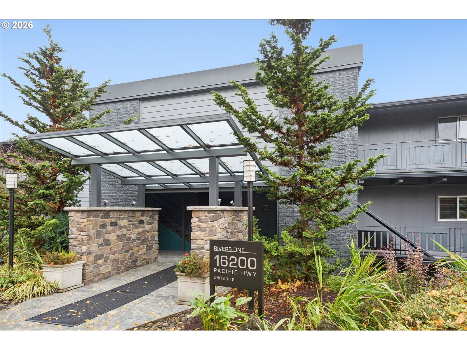 Property Photo:  16200 Pacific Hwy  OR 97034 