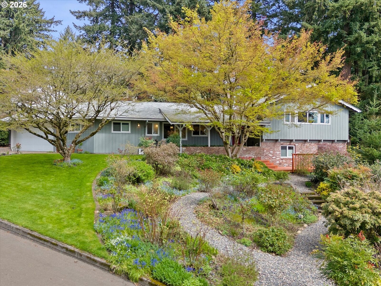 Property Photo:  909 SE 96th Ave  WA 98664 