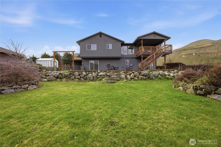 Property Photo: 109 Nelmida Lane WA 98816