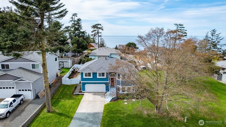 Property Photo:  561  Fort Ebey Road  WA 98239 
