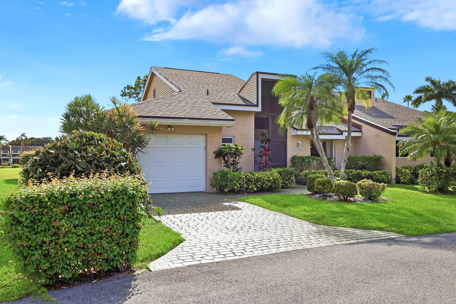 Property Photo:  6974 Fountains Circle  FL 33467 