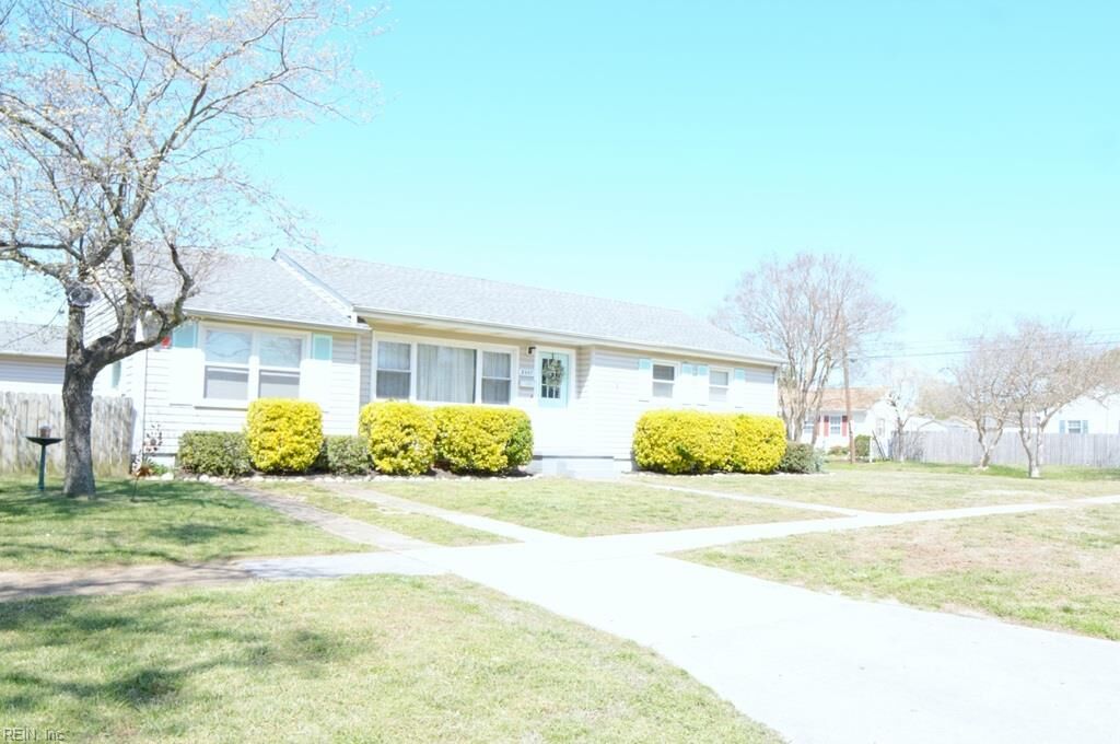 Property Photo:  8447 Capeview Ave  VA 23503 